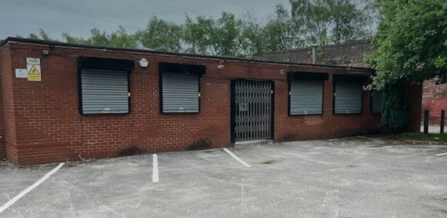 10-12 Pittbrook St, Manchester for sale Primary Photo- Image 1 of 2