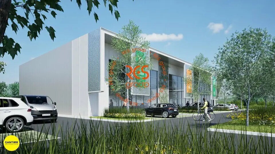 Office / Retail in Lormont to rent - Building Photo - Image 3 of 5