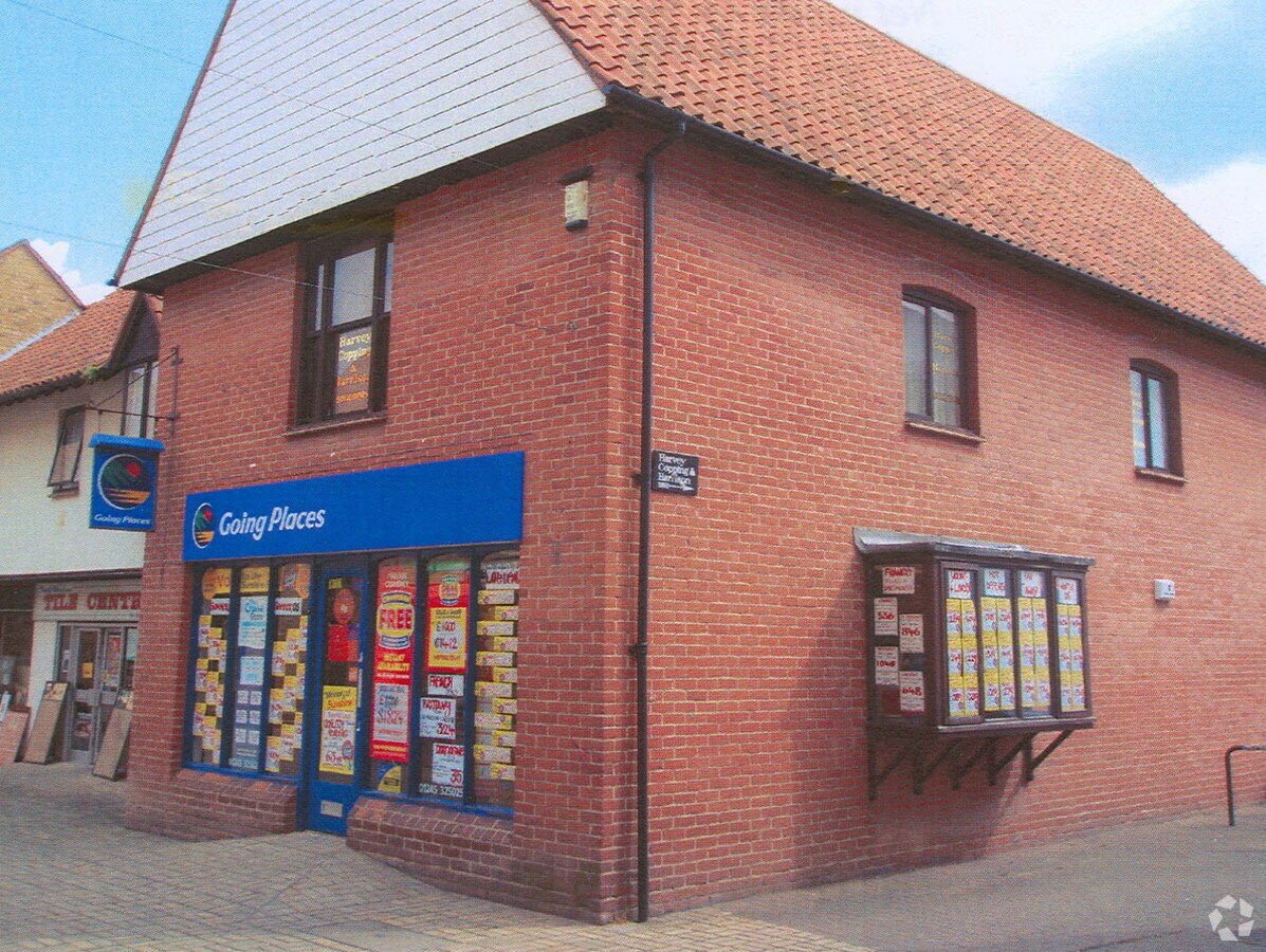 11 Chandlers Way, Chelmsford CM3 5TB UK