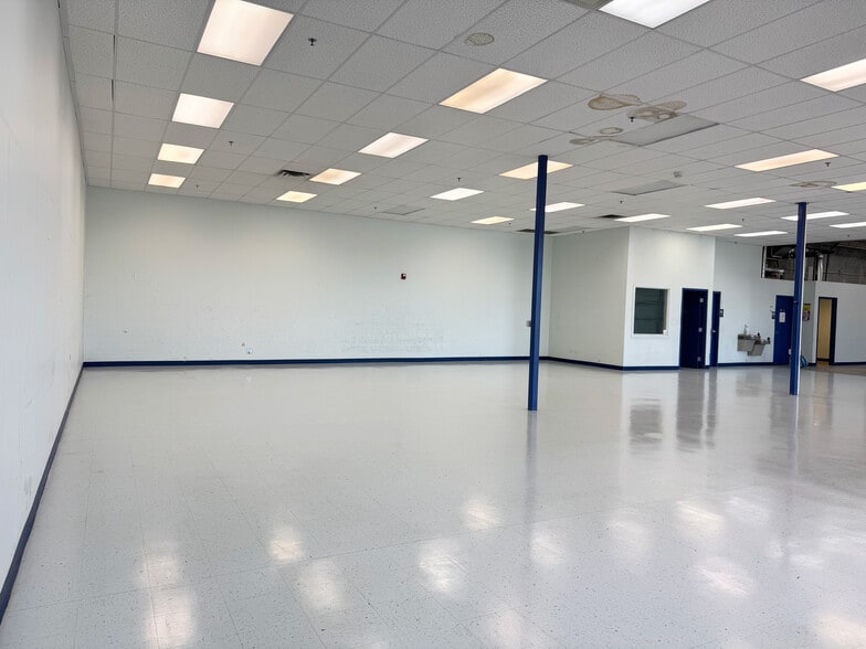 102 W 1180 N, Tooele, UT to rent - Interior Photo - Image 3 of 7