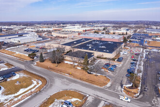 16600 W Glendale Dr, New Berlin, WI - aerial  map view