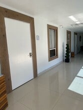 11575 US Route 1, Palm Beach Gardens, FL to rent Interior Photo- Image 2 of 10