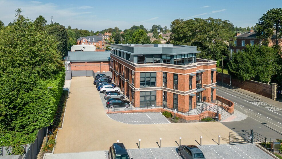 Leicester Rd, Market Harborough to rent - Building Photo - Image 2 of 7