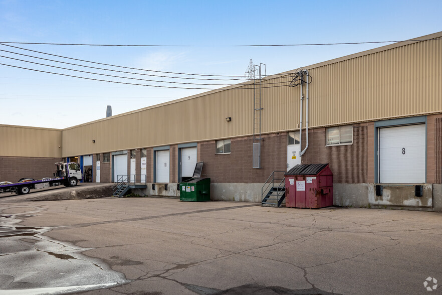 3200-3240 Aut Laval W, Laval, QC for rent - Building Photo - Image 2 of 4