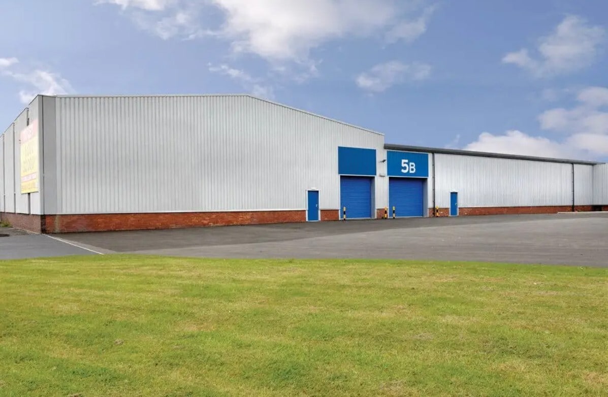 Arbour Ln, Liverpool to rent Building Photo- Image 1 of 2