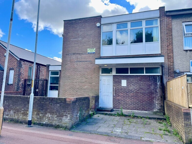 Gladstone Terrace, Gateshead to rent - Primary Photo - Image 1 of 10