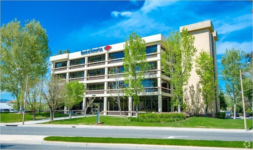 23929 Valencia Blvd, Valencia, CA to rent - Building Photo - Image 1 of 11