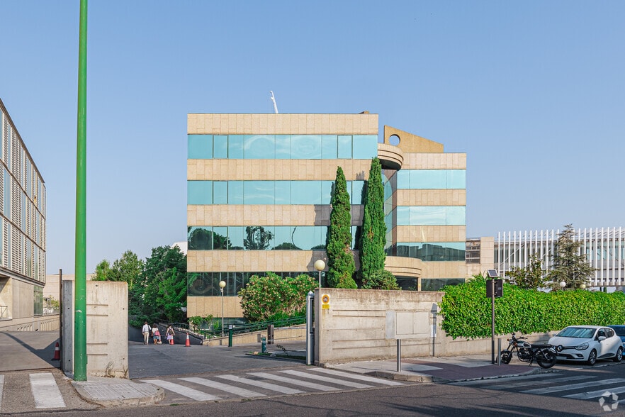 Avenida de Europa, 12, Alcobendas, Madrid to rent - Building Photo - Image 3 of 3