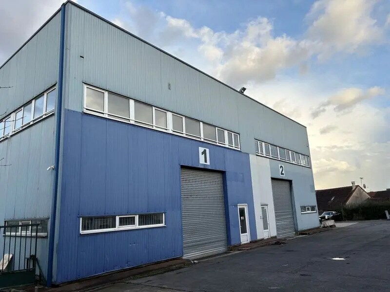 Industrial in Pontault-Combault for sale Building Photo- Image 1 of 7