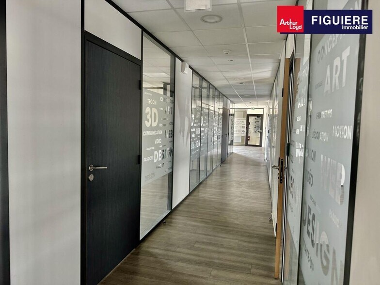 Office in Aix-en-Provence for sale - Building Photo - Image 2 of 6