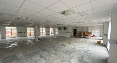 Poplar Av, Lincoln to rent Construction Photo- Image 2 of 7
