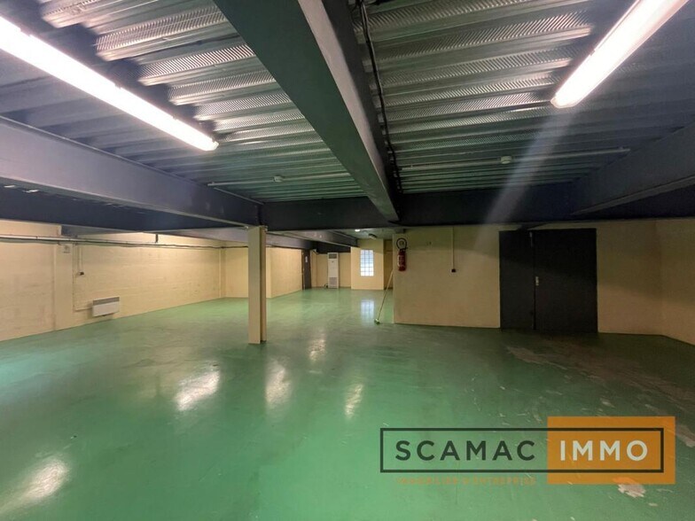 Industrial in Boissy-Saint-Léger to rent - Interior Photo - Image 2 of 6
