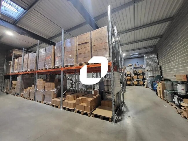 Location Local d'activités 230 m² à 640 m²