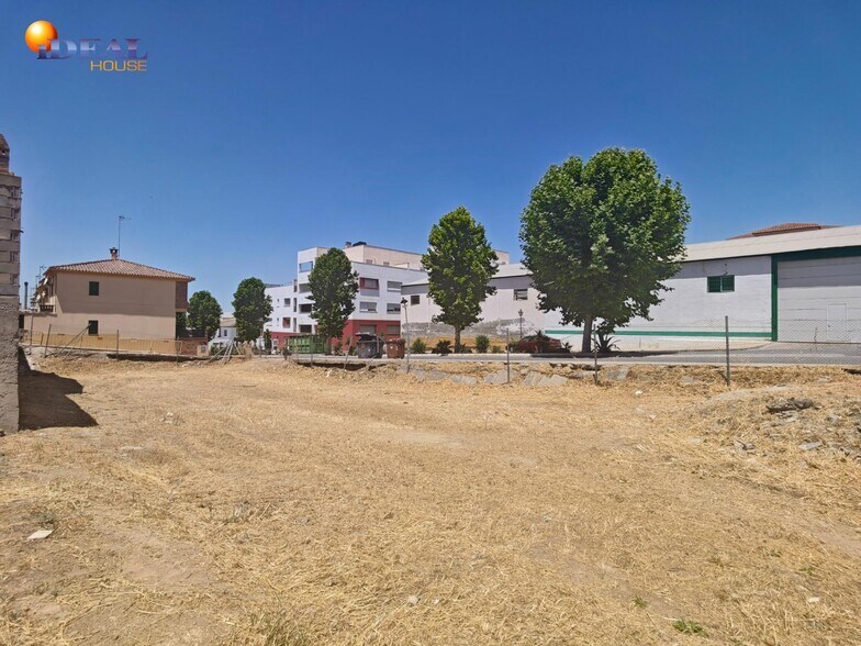 Calle Isaac Newton, 01, Láchar, Granada for sale - Building Photo - Image 3 of 10