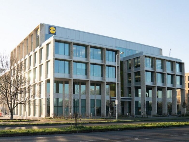 14 Kingston Rd, Surbiton for sale - Primary Photo - Image 1 of 1