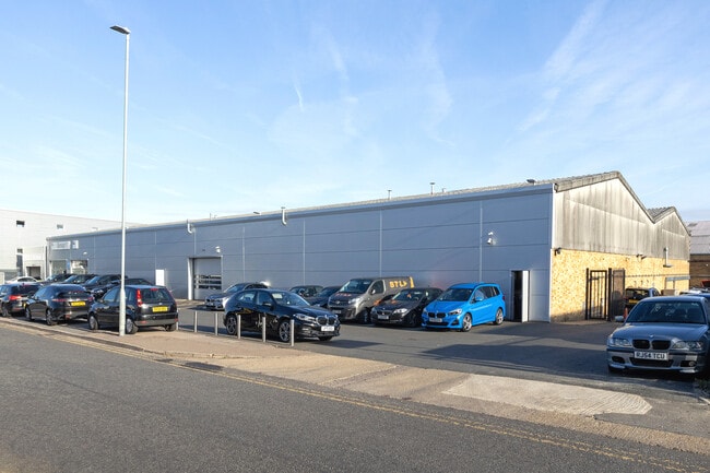 More details for 9C Chester Rd, Borehamwood - Industrial to Rent