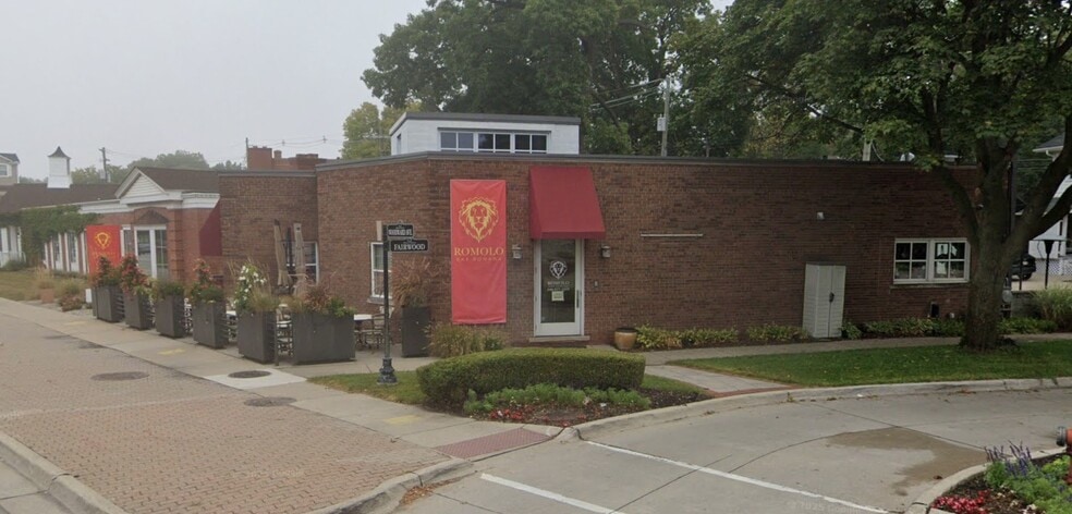 23810 Woodward Ave, Pleasant Ridge, MI for sale - Building Photo - Image 2 of 8