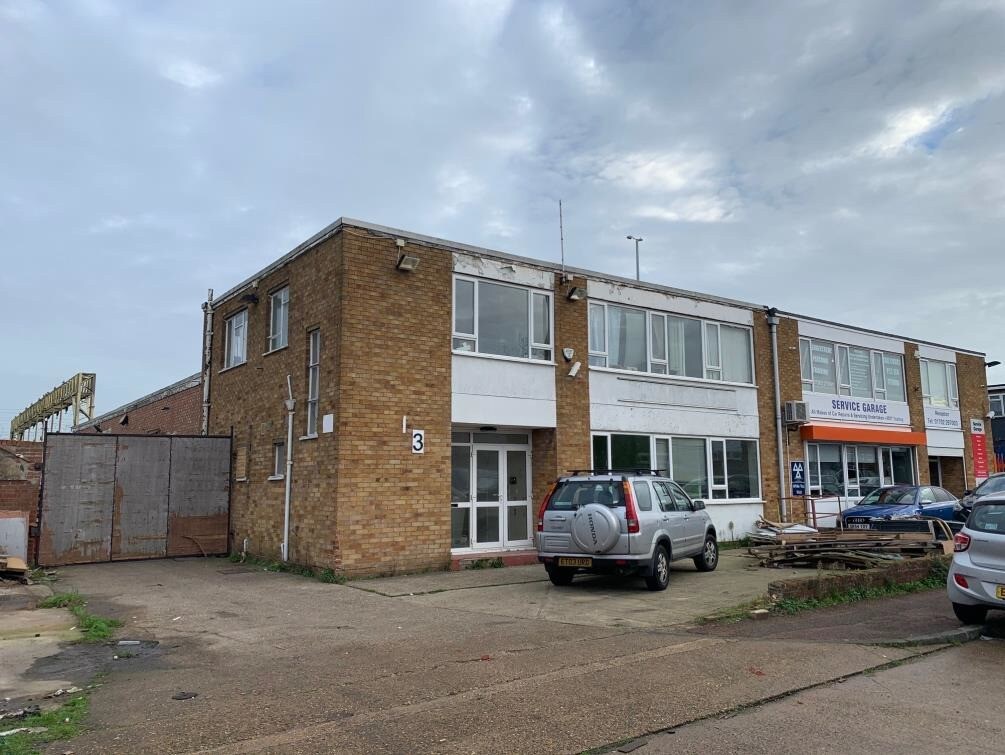 Towerfield Clos, Southend On Sea for sale Primary Photo- Image 1 of 1