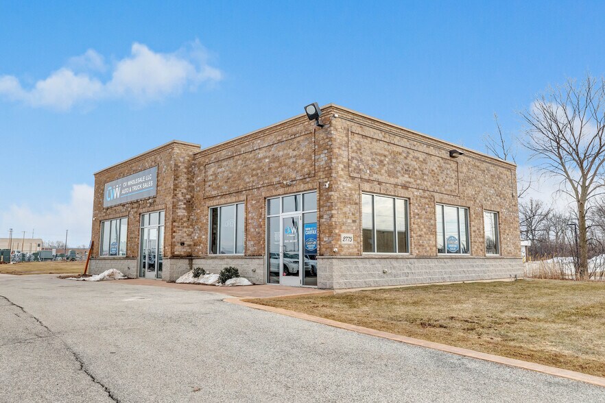 2775 Holmgren Way, Ashwaubenon, WI 54304 UK