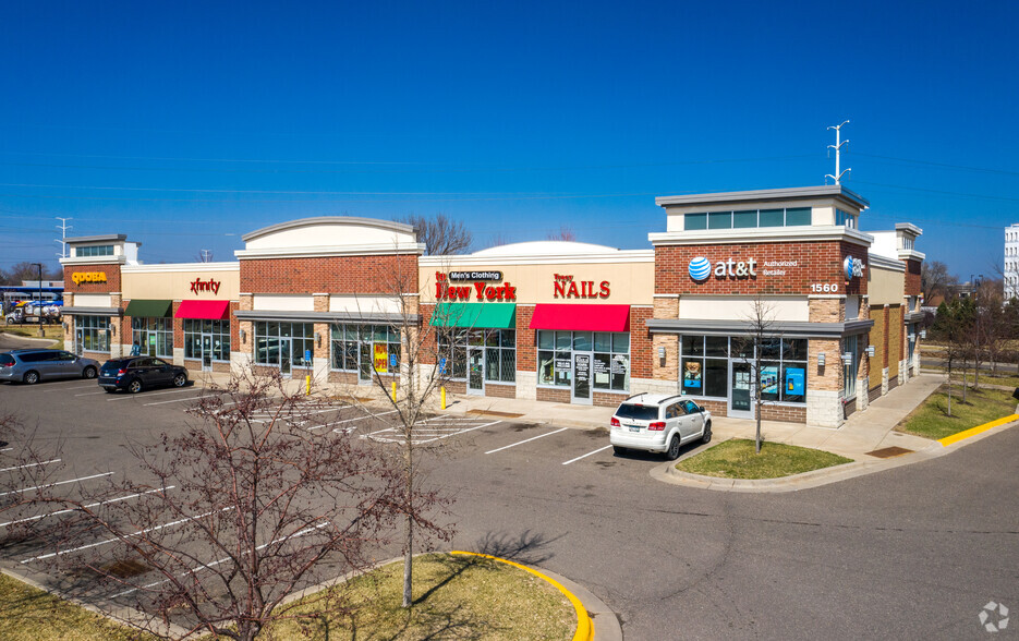 1560 Shingle Creek Xing, Brooklyn Center, MN for sale - Primary Photo - Image 1 of 1