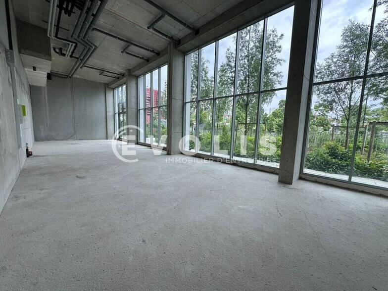 Office in Ivry-sur-Seine to rent - Interior Photo - Image 3 of 7