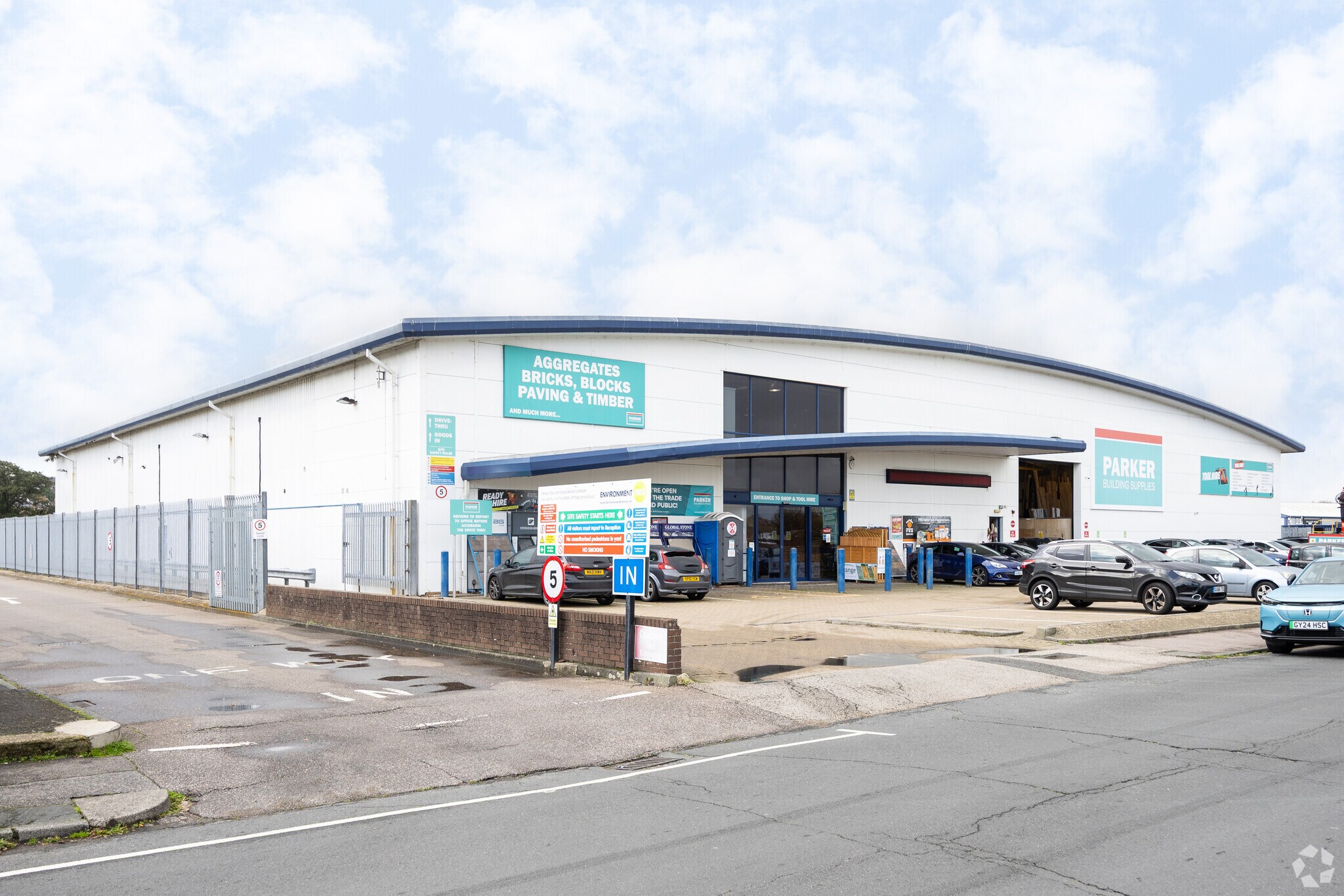 Unit 8 Courtlands Rd, Eastbourne for sale Primary Photo- Image 1 of 1