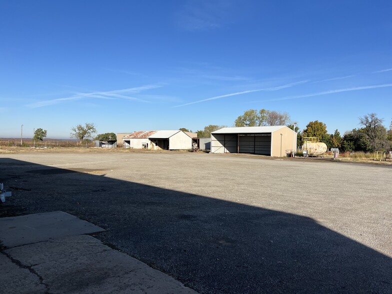 601 Truck Byp, Drumright, OK for rent - Building Photo - Image 3 of 8