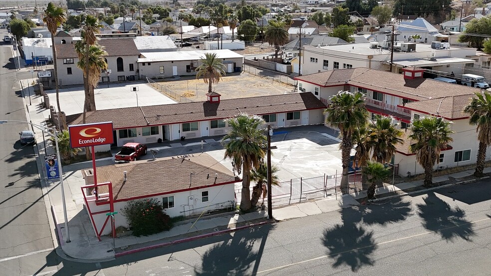 625 W Broadway St, Needles, CA for sale - Building Photo - Image 3 of 15