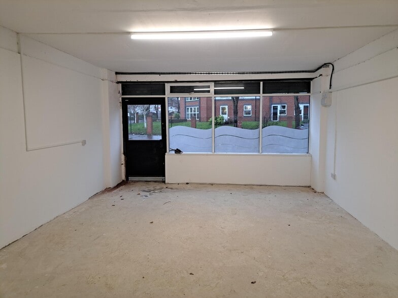 2-4 Westminster Rd, West Bromwich to rent - Building Photo - Image 3 of 7
