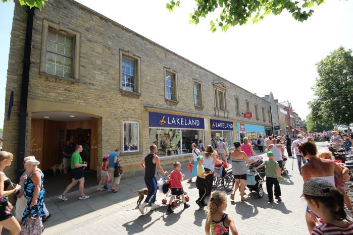 21-27 Market Sq, Witney for sale Primary Photo- Image 1 of 1