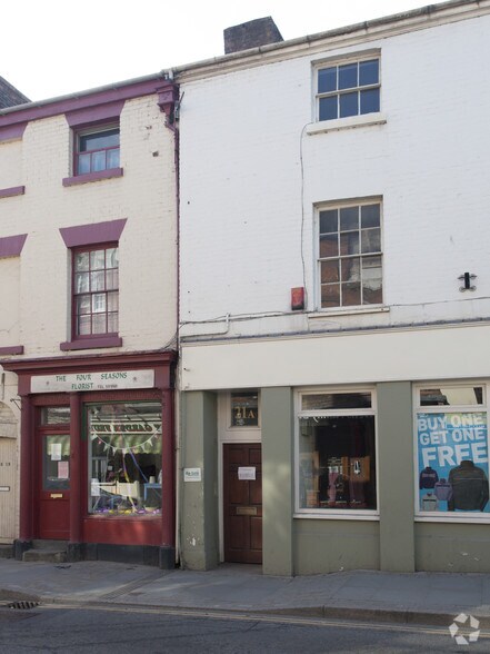 21A Berriew St, Welshpool to rent - Building Photo - Image 3 of 4