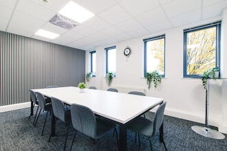 Kembrey Park, Swindon to rent Interior Photo- Image 2 of 5
