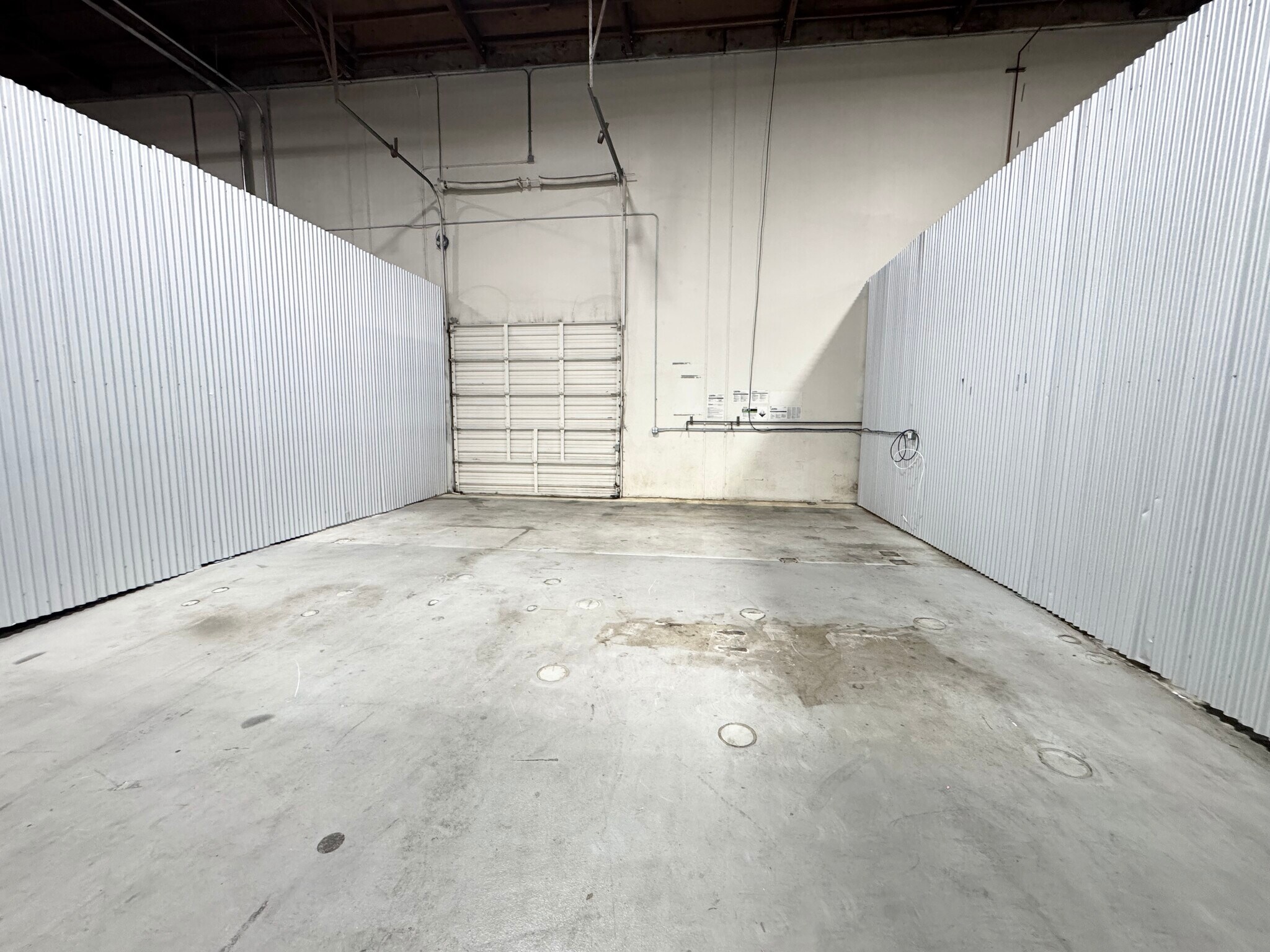 233 E Harris Ave, South San Francisco, CA to rent Interior Photo- Image 1 of 4