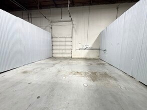 233 E Harris Ave, South San Francisco, CA to rent Interior Photo- Image 1 of 4