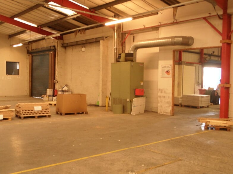 Litchard Industrial Estate, Bridgend to rent - Building Photo - Image 3 of 6