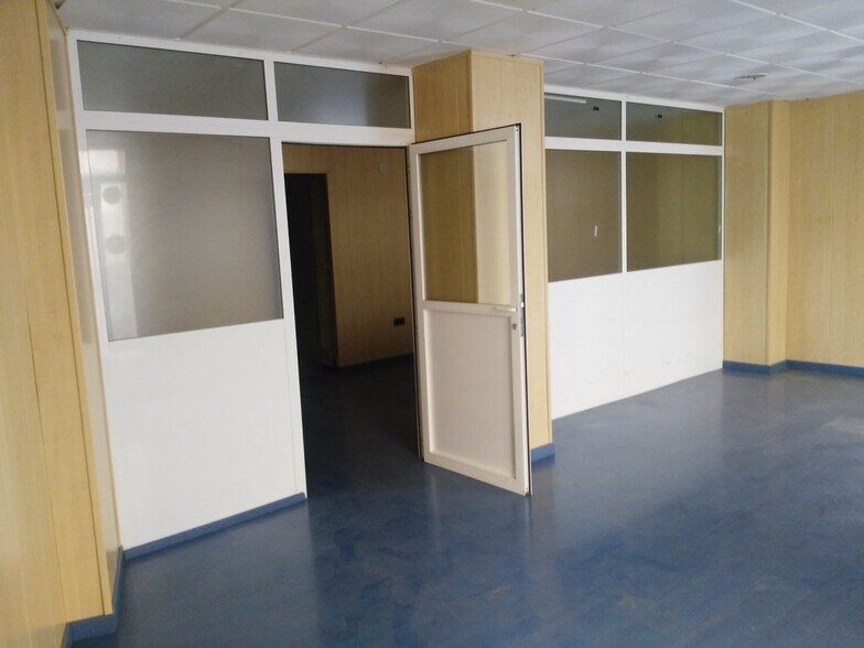 Retail in Calasparra, Murcia to rent - Interior Photo - Image 3 of 10