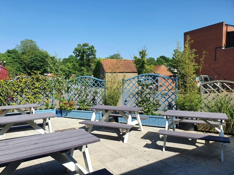 10 Thoroughfare, Halesworth for sale - Building Photo - Image 1 of 1