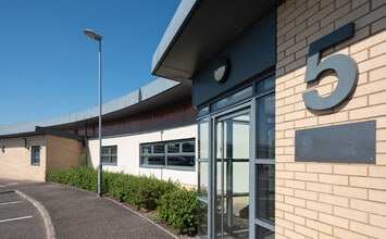 25 Colquhoun Ave, Glasgow to rent Building Photo- Image 1 of 6