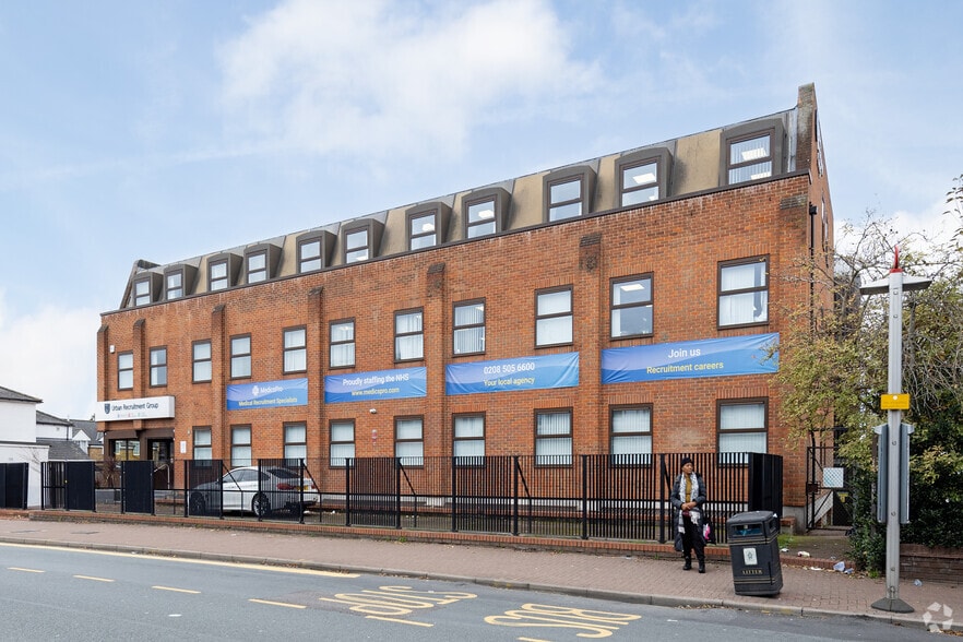 111-115 North St, Romford to rent - Building Photo - Image 2 of 2