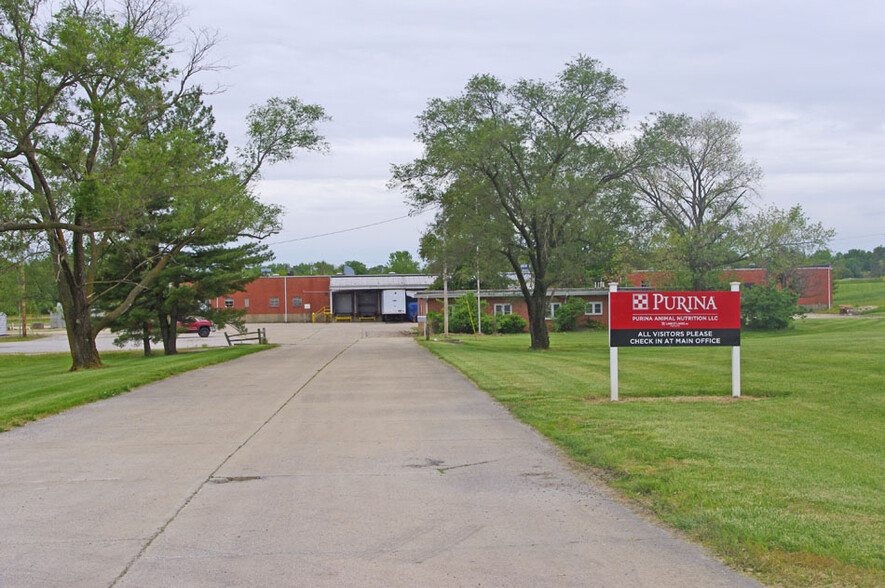 1500 Veterans Ave, Vandalia, IL for sale - Primary Photo - Image 1 of 1