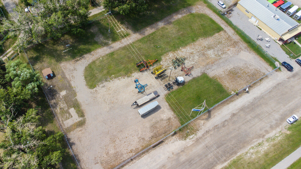 2605 21st Ave, Nanton, AB for sale - Aerial - Image 2 of 7