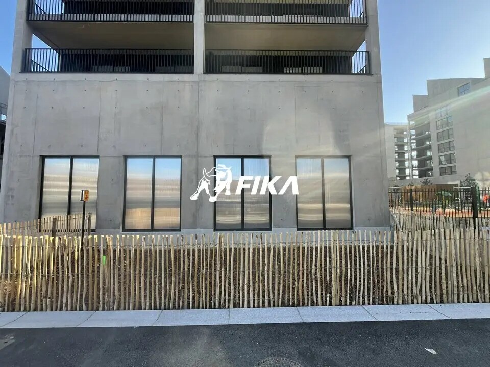 Retail in Bordeaux for sale Building Photo- Image 1 of 8