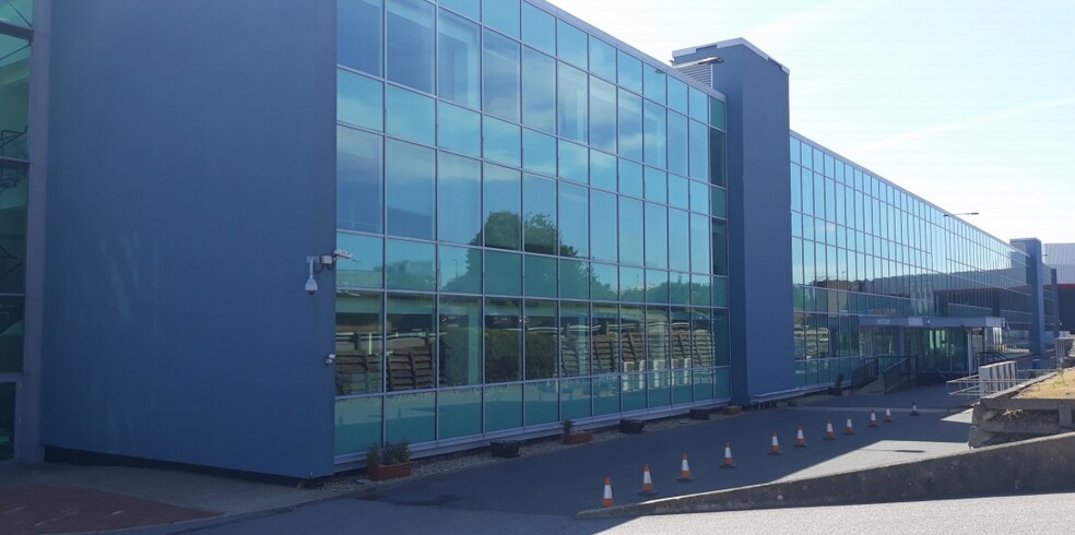 Cavendish Rd, Stevenage for sale - Building Photo - Image 1 of 1