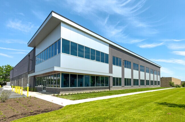 More details for 31 Farinella Dr, East Hanover, NJ - Industrial to Rent