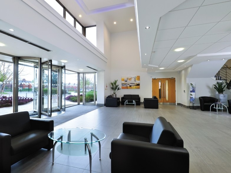 Princess Rd, Manchester to rent - Interior Photo - Image 1 of 3