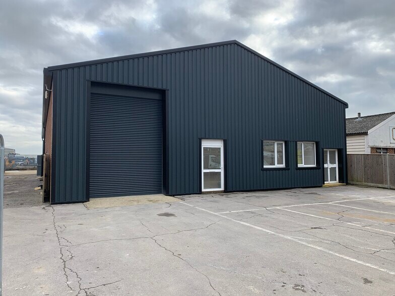 Castle Trading Est, Fareham for sale - Building Photo - Image 1 of 1