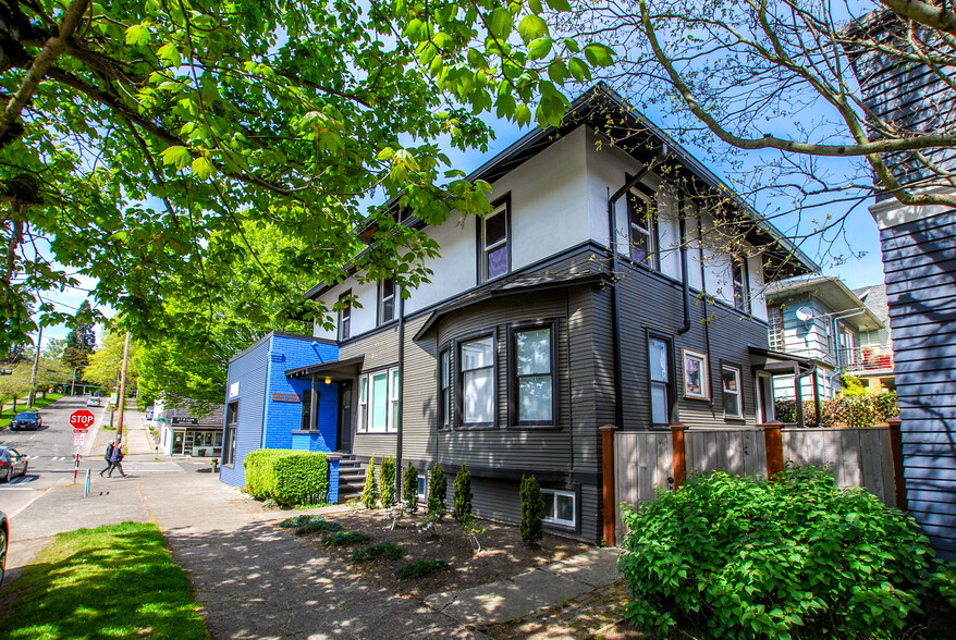 1900-1906 E Aloha St portfolio of 3 properties for sale on LoopNet.co.uk - Building Photo - Image 2 of 9