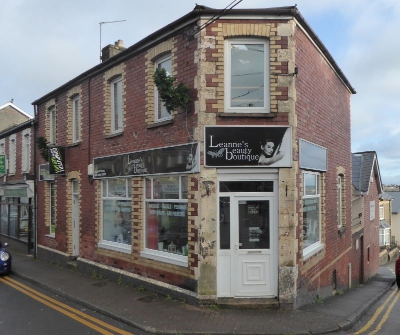 60 Windsor Rd, Pontypool for sale Primary Photo- Image 1 of 1