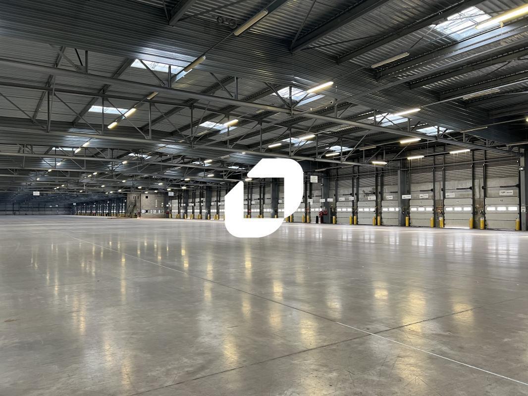 Industrial in Bonneuil-sur-Marne to rent Building Photo- Image 1 of 9
