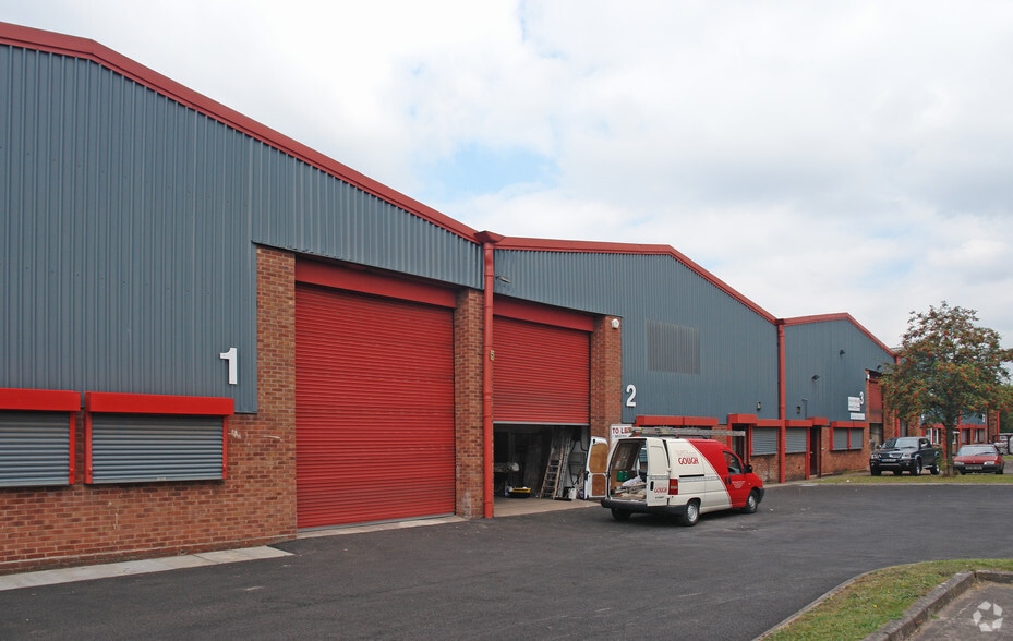 Timmis Rd, Stourbridge to rent - Building Photo - Image 2 of 3
